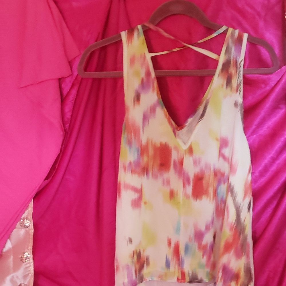 Top - Picture 3 of 4